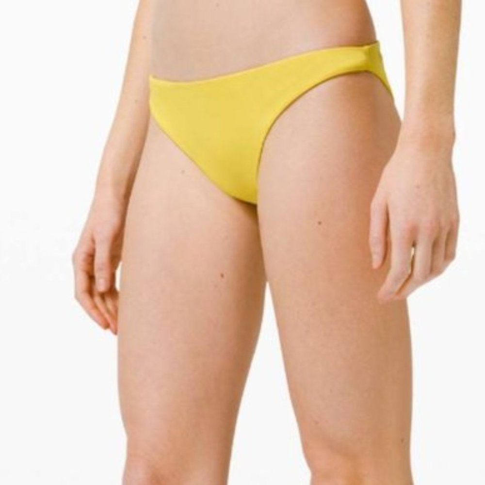 Lululemon Sun Soaker Low rise cheeky bottoms SZ/ 10